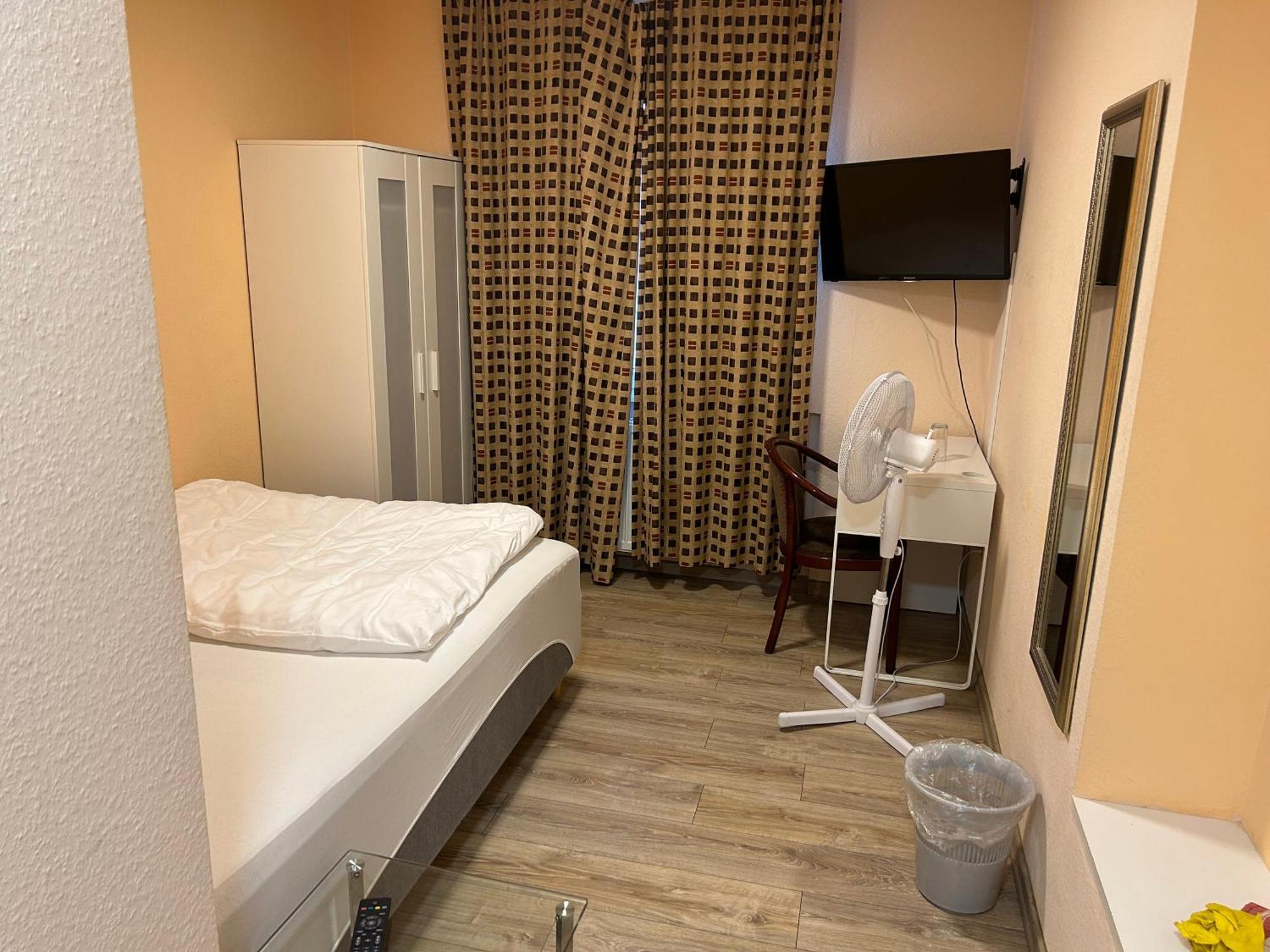 Relax Hotel-Ludwigshafen Экстерьер фото